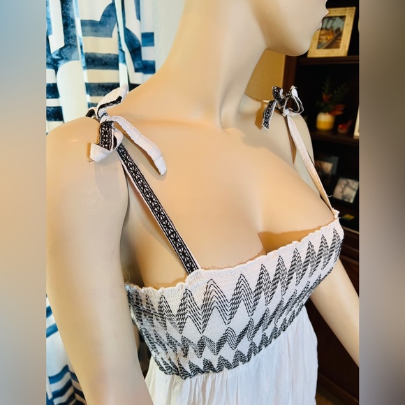 Stradivarius White/Navy Smocked Tiered Maxi Dress Size Large - Picture 3 of 9